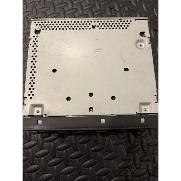 Saturn Audio Equipment Radio Am-fm-cd Player With MP3 6 Disc Fits 05 ION 720757 - Picture 6 of 7